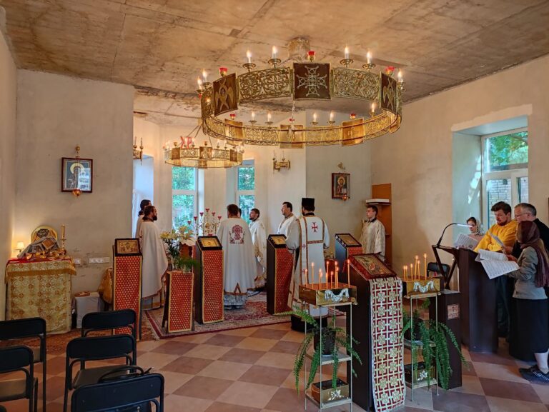 7 липня у Свято-Воскресенському монастирі відбулася святкова літургія у честь Різдва Пророка, Предтечі і Хрестителя Господнього Іоанна